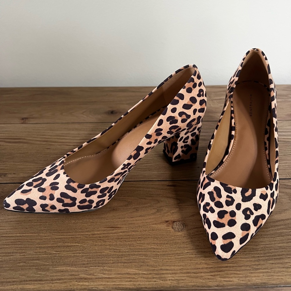 14th & Union Leopard Print Suede Block Heel Pumps Size 7W Pointed Toe